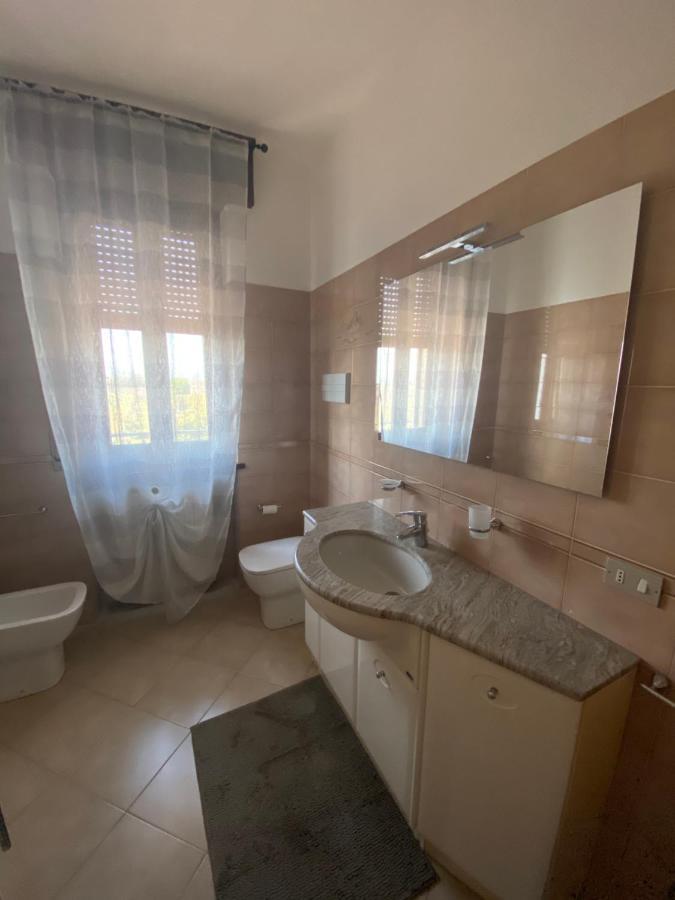 Casa Luigi - Appartamenti A Песк'єра-дель-Гарда Номер фото